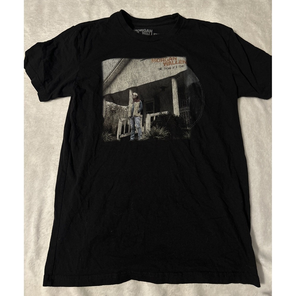 Morgan Wallen "One Thing At A Time" tour t-shirt, size M